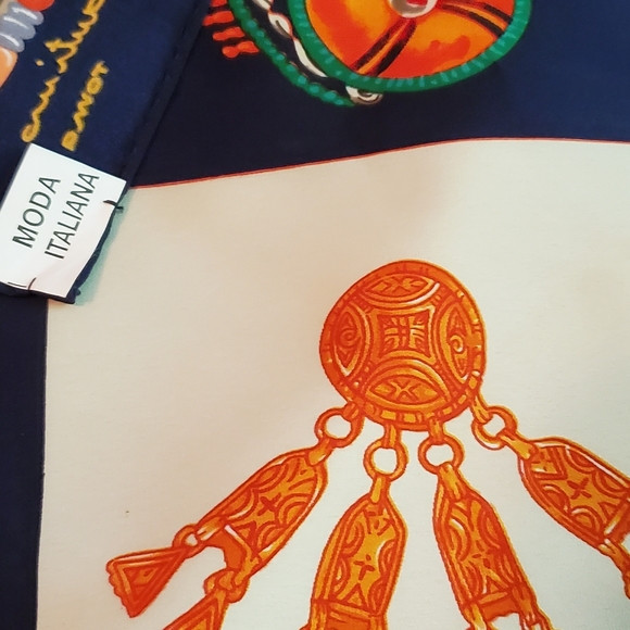 Constantino Toma Vintage Scarf.   Made in Italy. - Picture 3 of 6